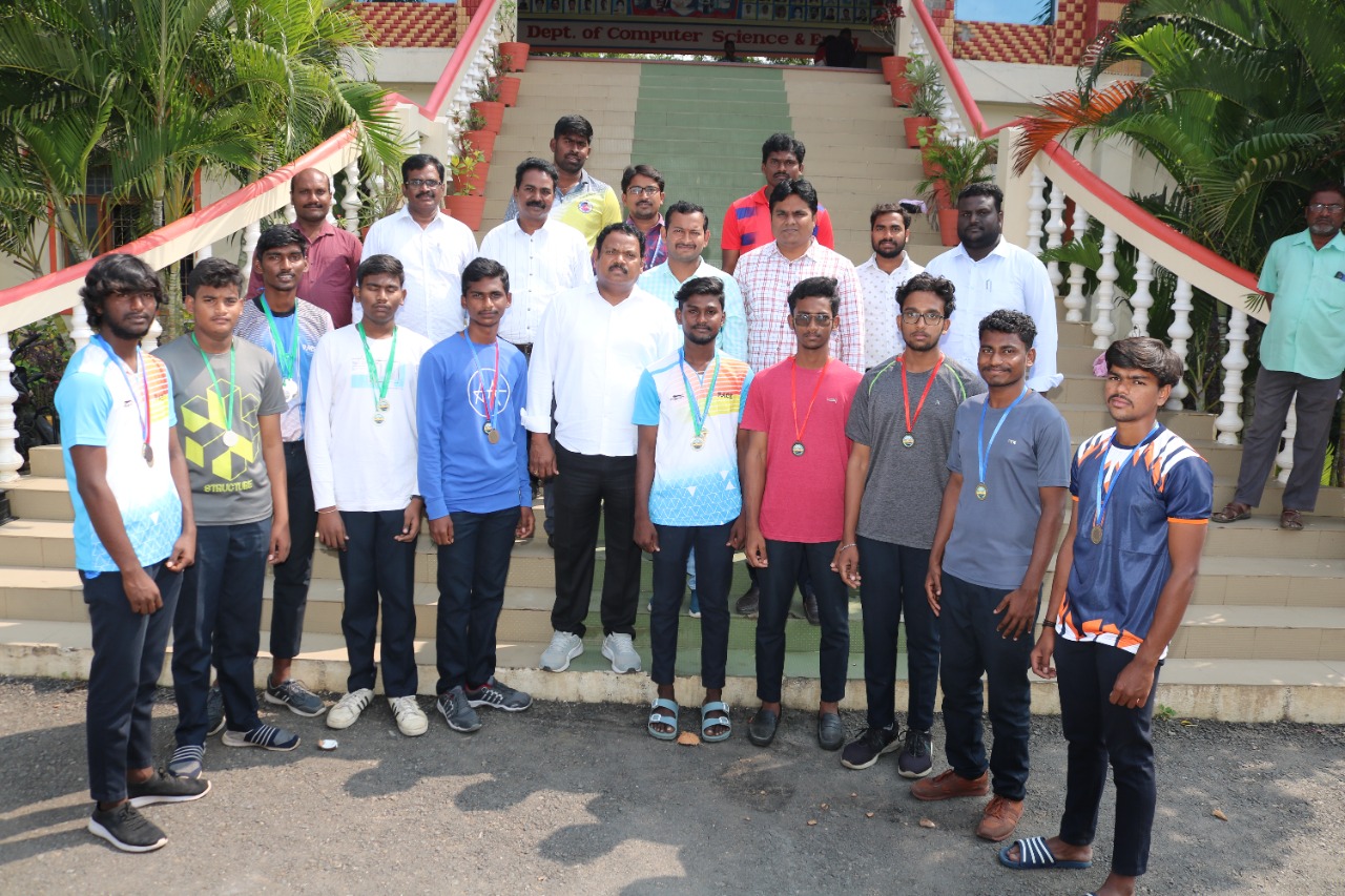 polytechnic students hasbeen Bagged Athletics and Games overall Championship in District level 25th Inter polytechnic Sports and Games Meet